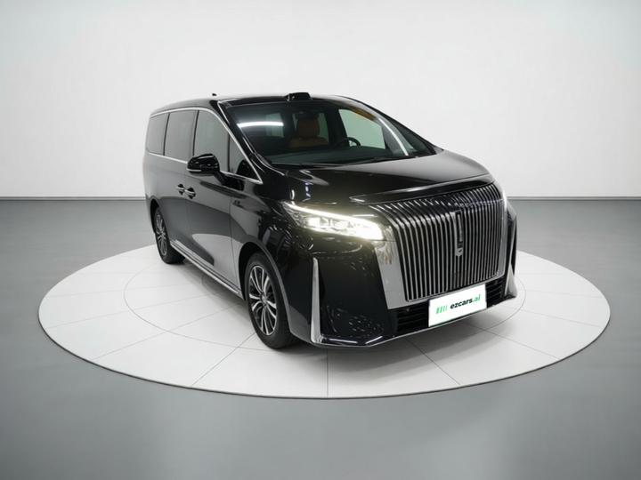 2025 AWD 8 photo 3