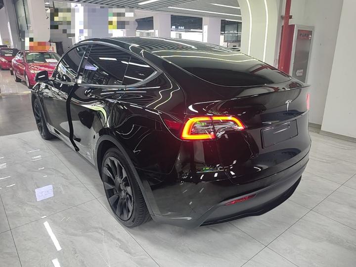 Model Y 2022 RWD photo 4