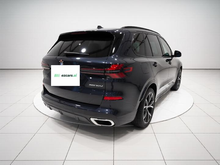 X5 2023 xDrive 30Li Exclusive M M Sport Night Package photo 6