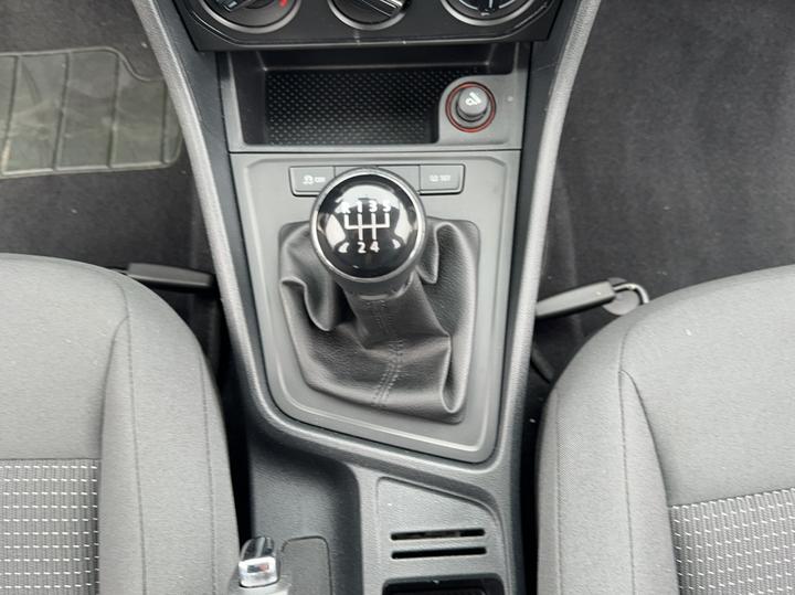 Lavida 2015 1.6L MT photo 6