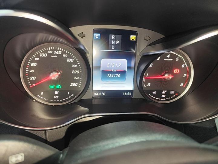 GLC 2018 GLC 260 4MATIC Luxury photo 3