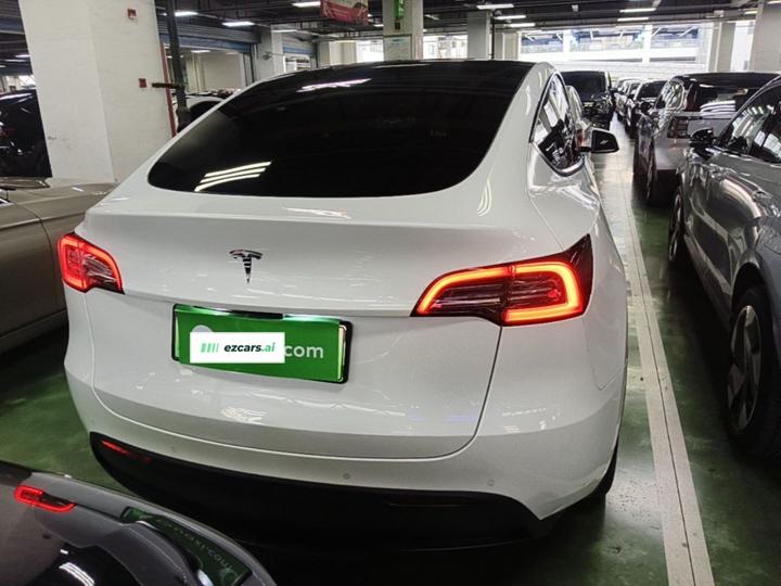 Model Y 2022 Facelift RWD photo 5