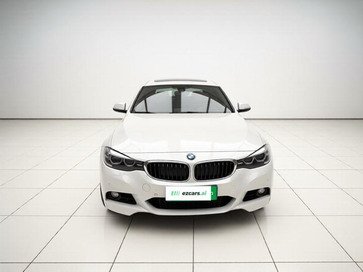 3 SeriesGT 2019 320i M Sport Package photo 2