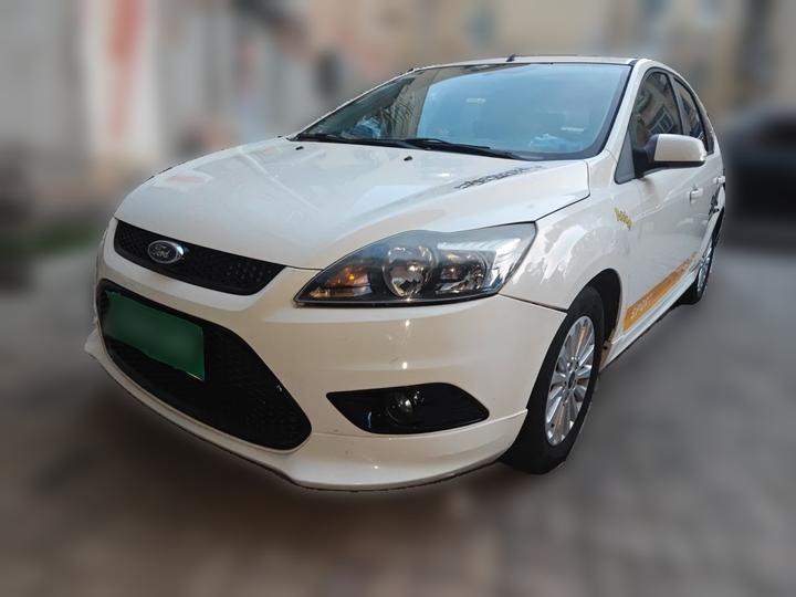Focus 2013 Hatchback Classic 1.8L AT Fashion