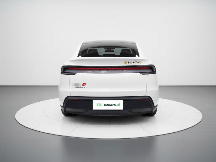 Model Y 2026 Long Range RWD photo 5