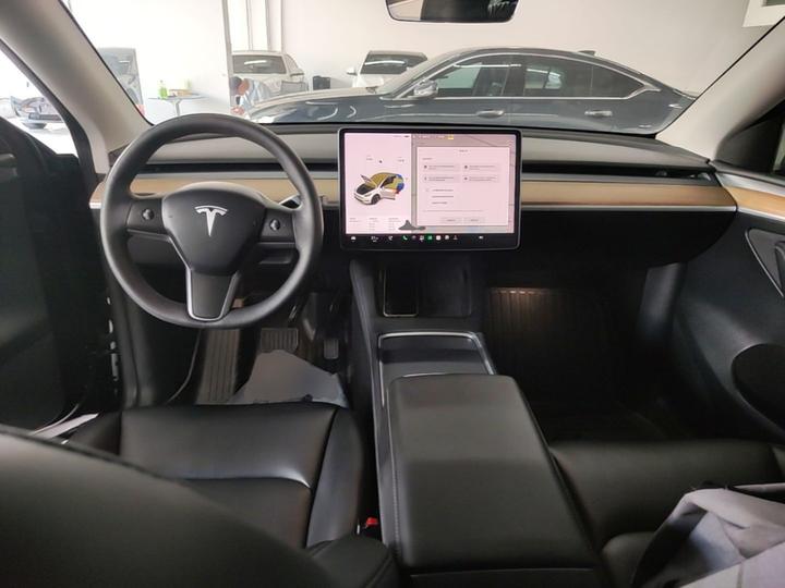 Model Y 2021 Standard Range RWD photo 5