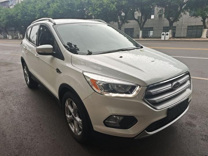 Kuga 2017 EcoBoost 180 RWD photo 3