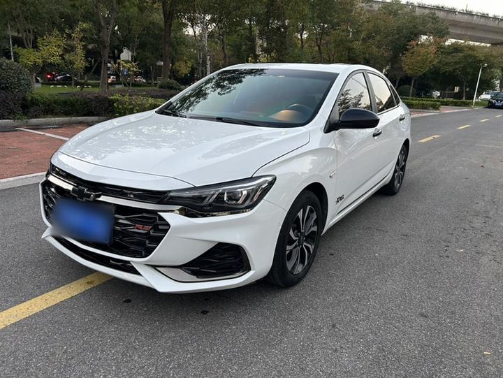 Cruze 2019 RS 330T AT China VI