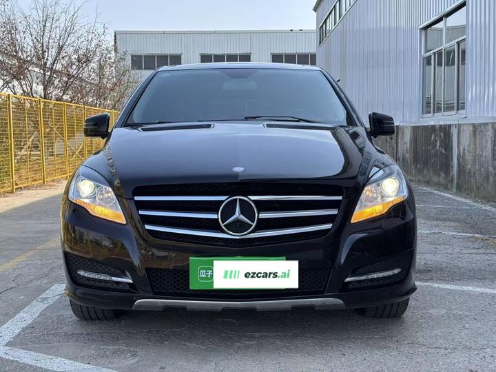 R-Class 2017 R 320 4MATIC Business Edition photo 2
