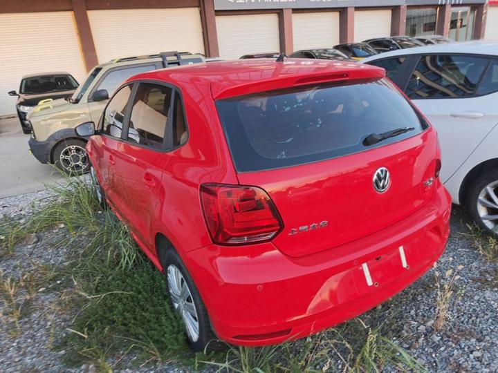 Polo 2016 1.6L AT Comfort photo 4