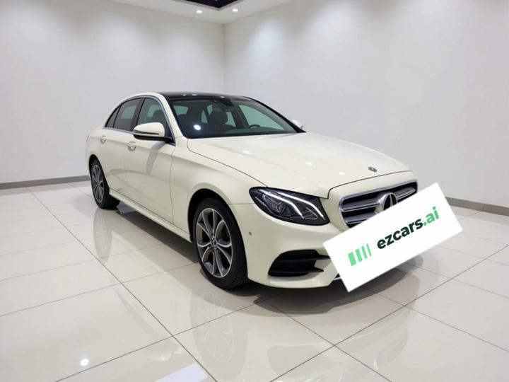 E-Class 2020 E 300 L Sport Fashion photo 3