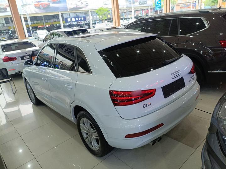 Q3 2015 35 TFSI quattro Tech photo 4