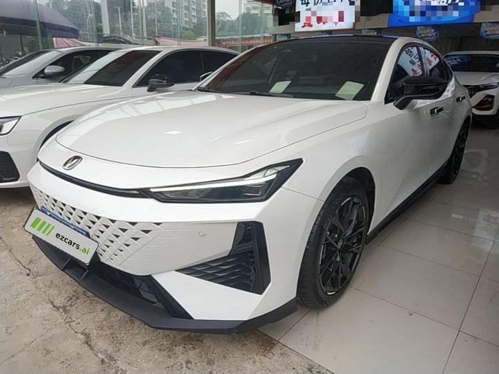 UNI-V 2024 1.5T Premium