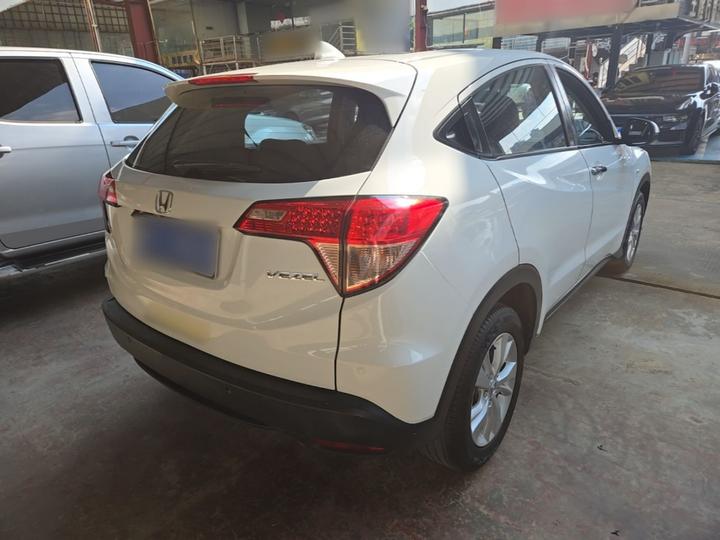 Vezel 2015 1.5L CVT RWD Comfort photo 4