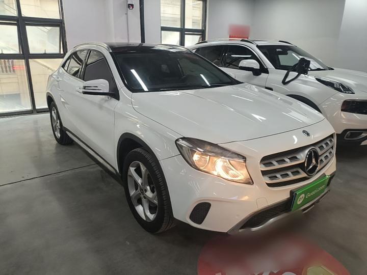 GLA 2018 GLA 200 Dynamic photo 3