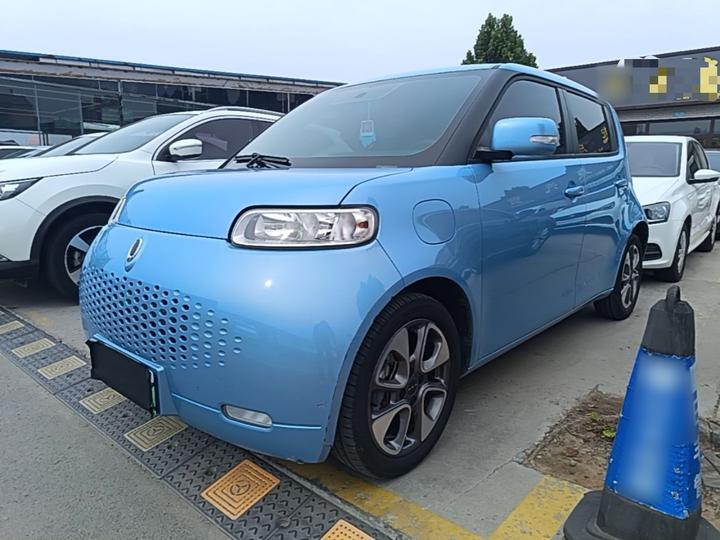 2020 305km Luxury