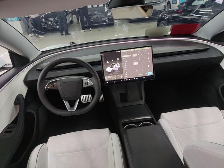 Model 3 2024 Performance AWD photo 5