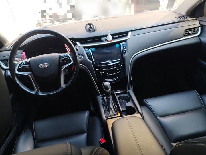 XTS 2018 28T Tech photo 5