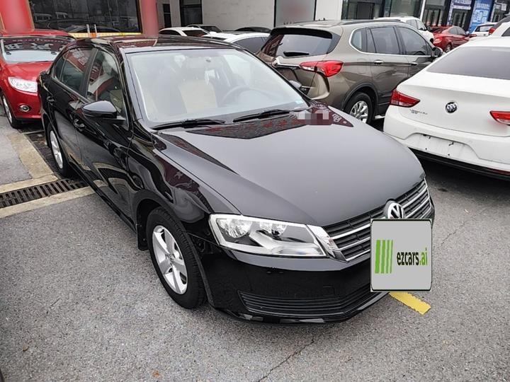 Lavida 2013 Facelift Classic 1.6L MT photo 3