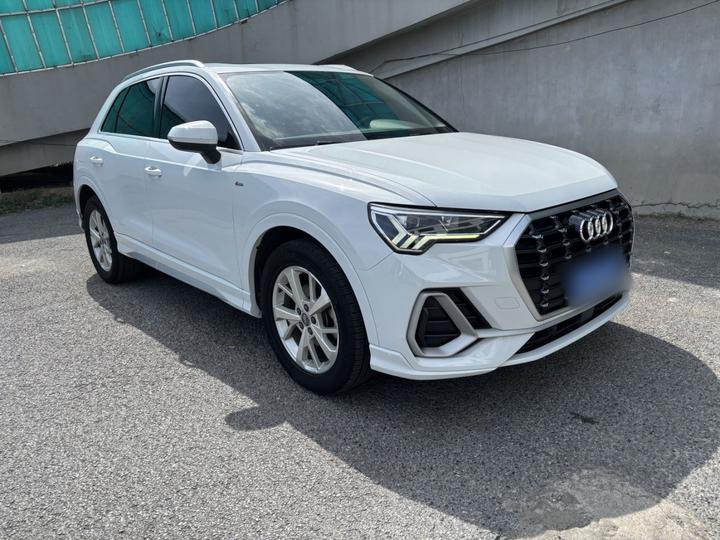 Q3 2019 35 TFSI Progressive Dynamic photo 3