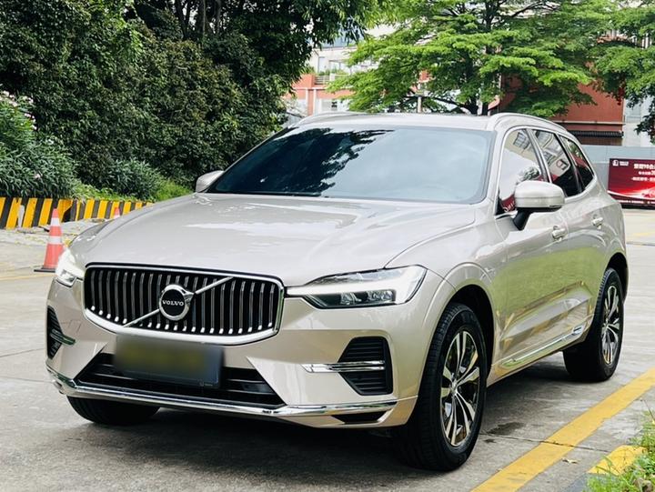 XC60 2025 B5 AWD Luxury