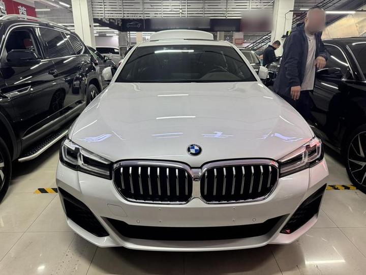 5 Series 2022 Facelift 530Li Leading M Sport Package photo 2