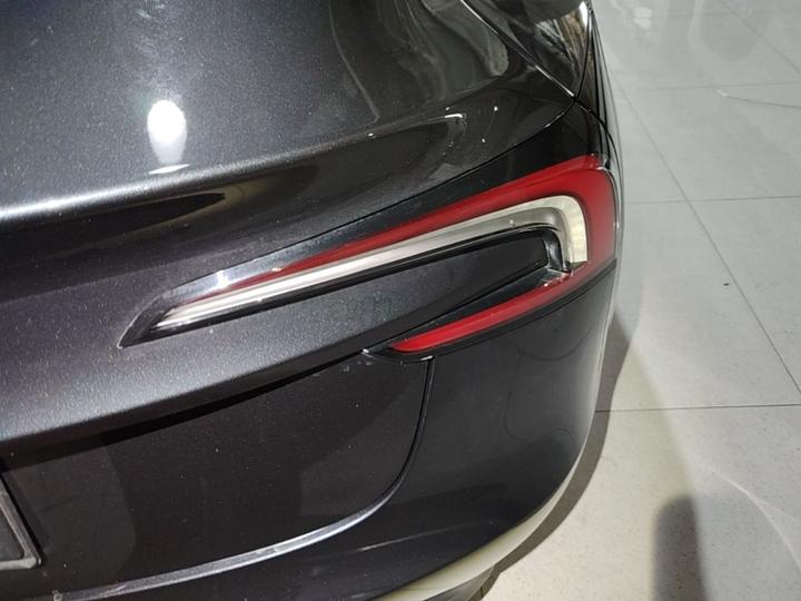 Model 3 2023 RWD photo 7