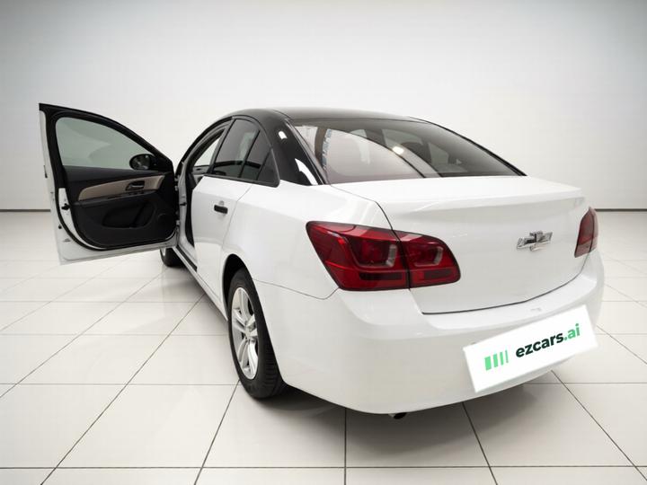 2015 1.5L Classic SE MT photo 4