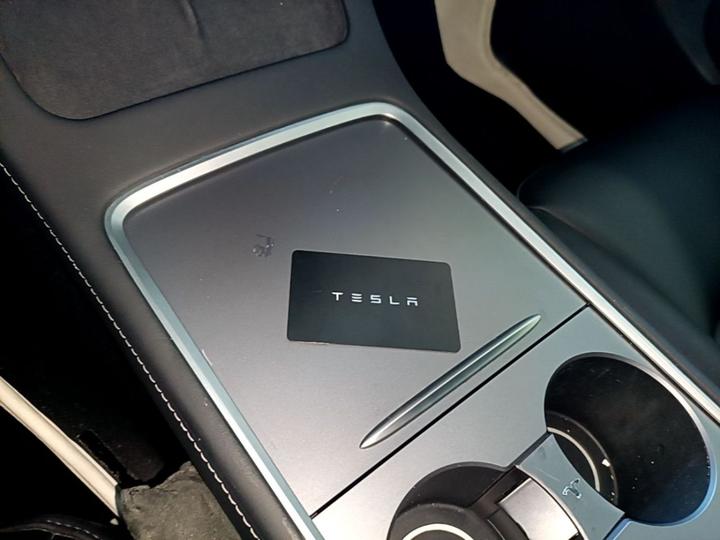 Model Y 2021 Standard Range RWD photo 8