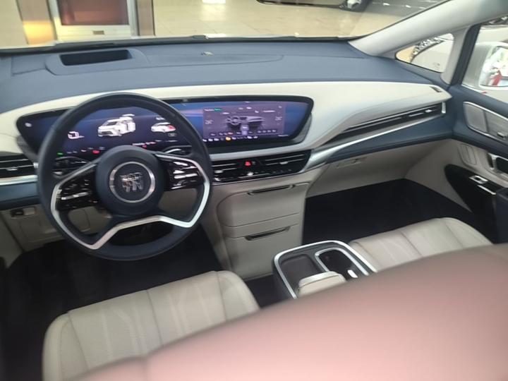 2023 2.0T 6-Seater photo 5