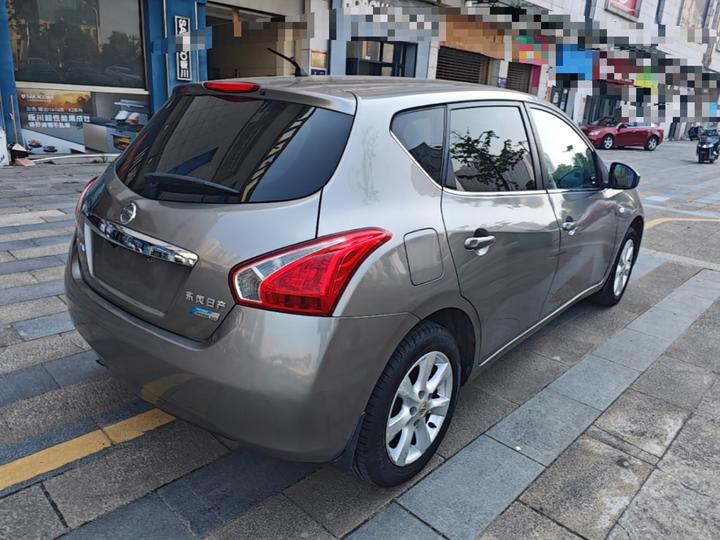 Tiida 2011 1.6L CVT Smart photo 6