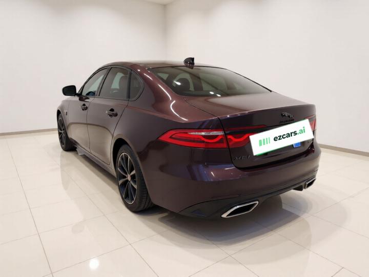 XFL 2021 XFL 2.0T P250 AWD Sport photo 4