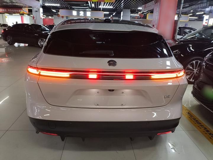 ET5T 2024 75kWh Touring photo 3