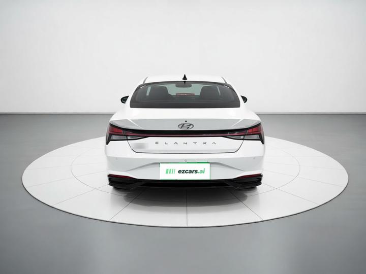 Elantra 2021 1.5L CVT LUX Premium photo 3