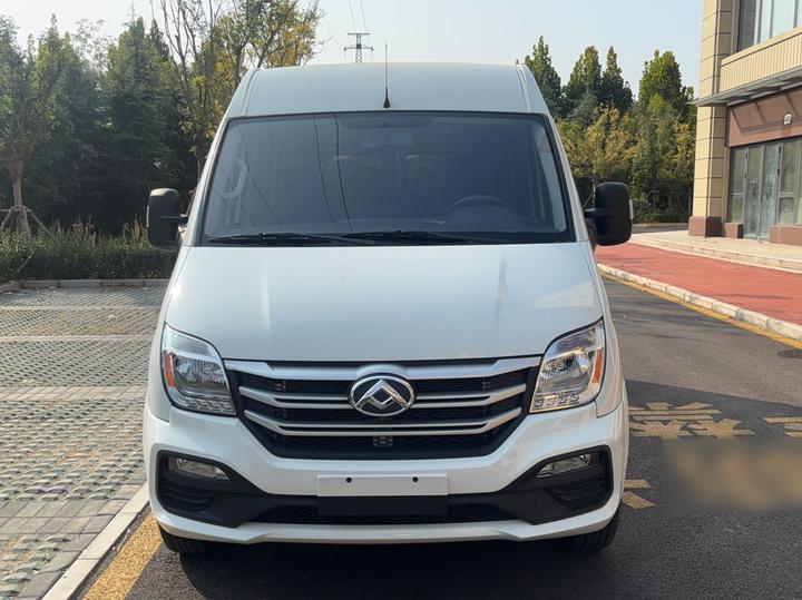 MAXUS V80 2025 Value 2.0T MT Short Wheelbase 127Ps 5/6-Seater photo 2