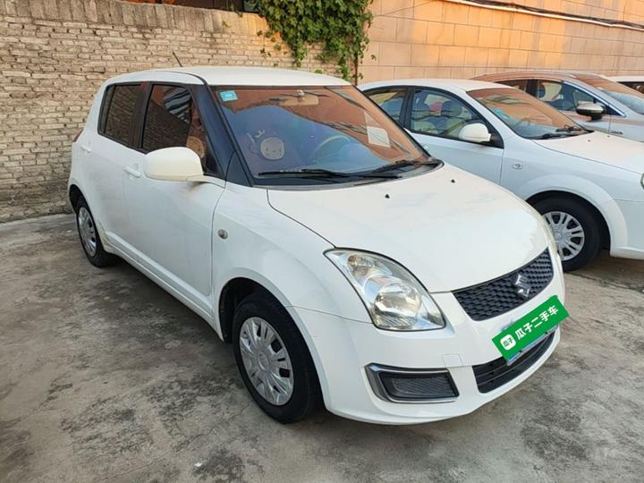 Swift 2014 1.3L MT Standard photo 3