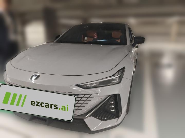 UNI-V 2022 1.5T Premium