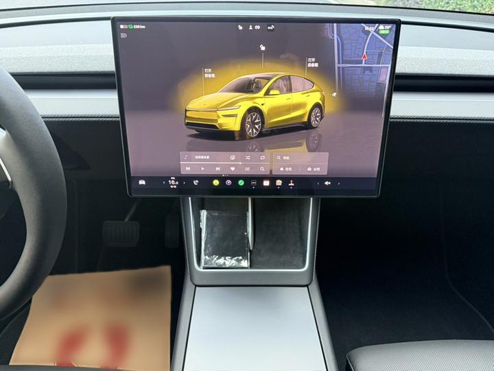 Model Y L 2025 Long Range AWD photo 4