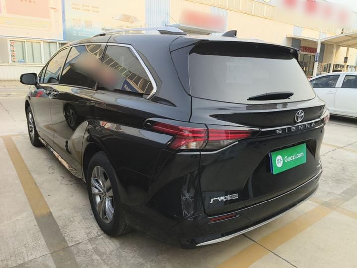 Sienna 2024 2.5L Hybrid AWD Premium photo 4