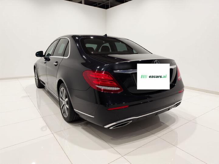 E-Class 2018 Facelift E 300 L Luxury photo 4