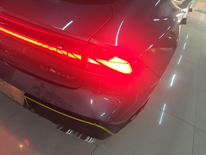 UNI-V 2022 1.5T Sport photo 7