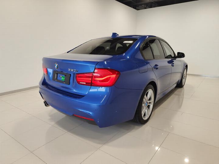 3 Series 2019 320i M Sport Package photo 6