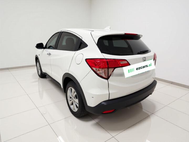 Vezel 2015 1.5L CVT RWD Comfort photo 4