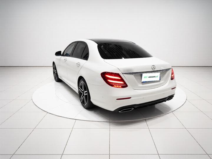 E-Class Imported 2019 E 200 Sport photo 4