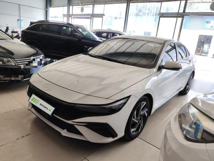 Elantra 2023 1.5L CVT LUX Premium