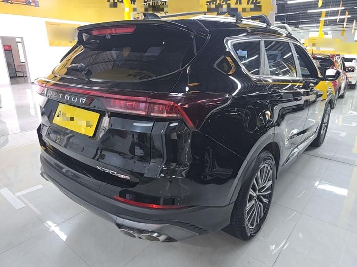 X70 PLUS 2023 1.5T DCTPRO 5-Seater photo 4