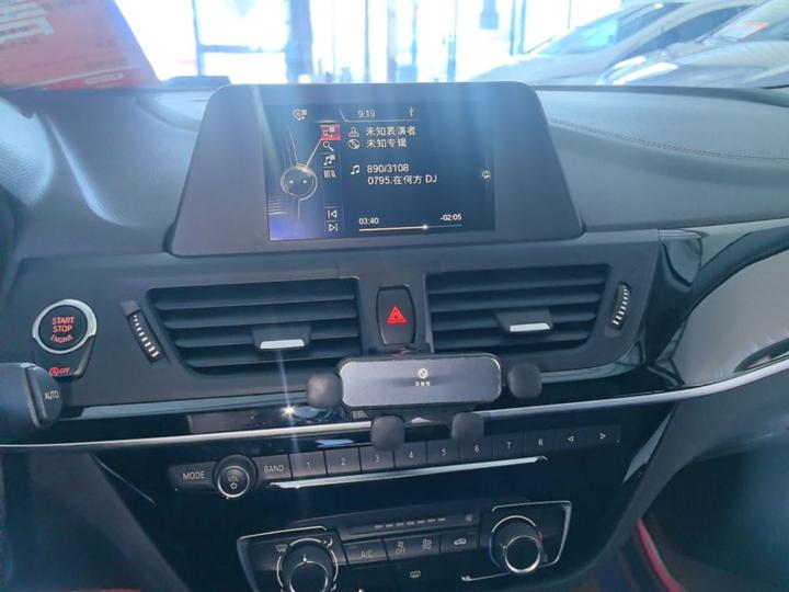 1 Series 2017 118i Sport photo 8