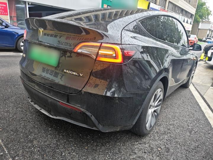 Model Y 2022 Facelift RWD photo 4