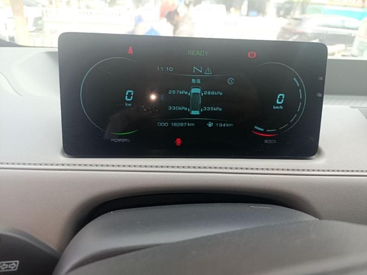 E 2025 53.58kwh Medium Wheelbase photo 7