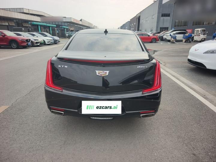 XTS 2018 28T Tech photo 5